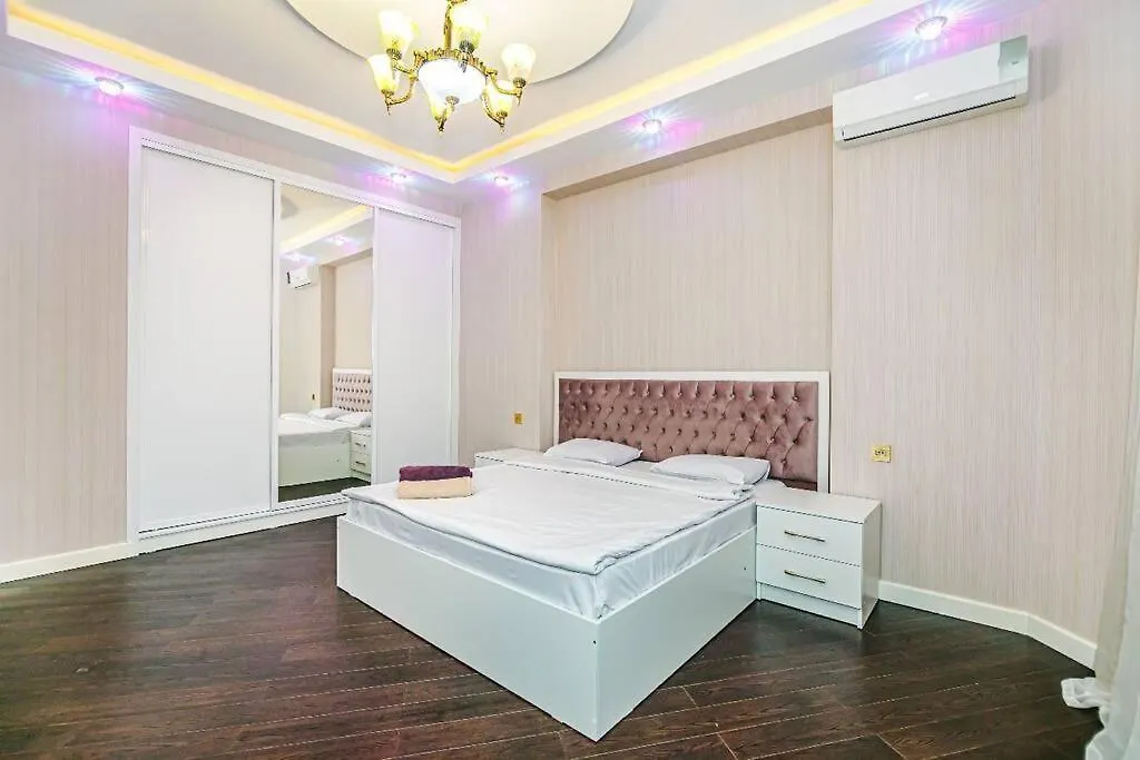 Great House In The Center Apartman Baku